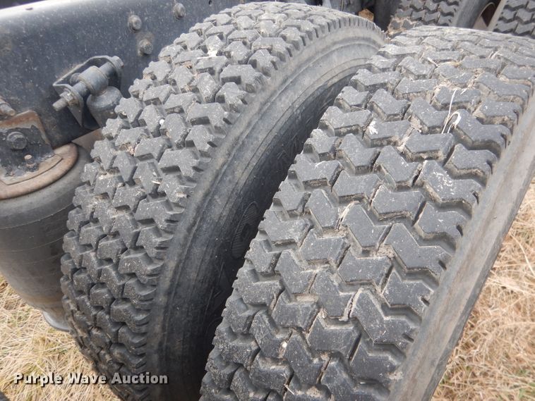 image for item DJ1251 2018 International LT62F  semi truck