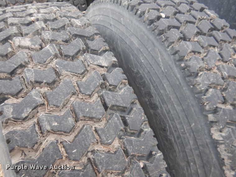 image for item DJ1251 2018 International LT62F  semi truck