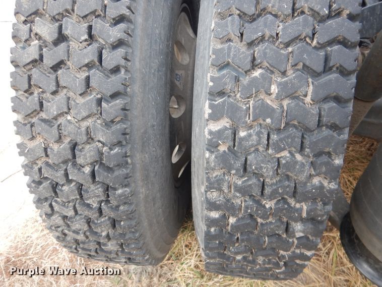 image for item DJ1251 2018 International LT62F  semi truck