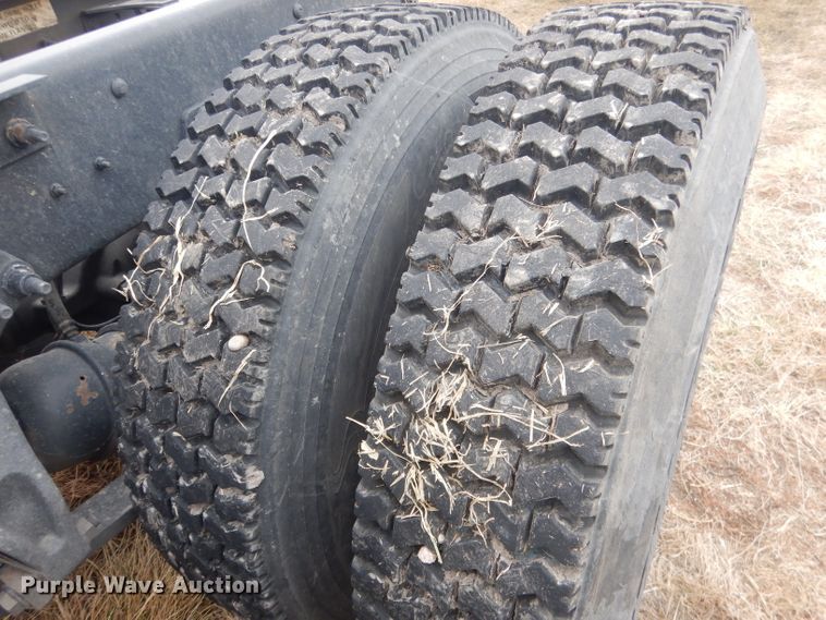 image for item DJ1251 2018 International LT62F  semi truck