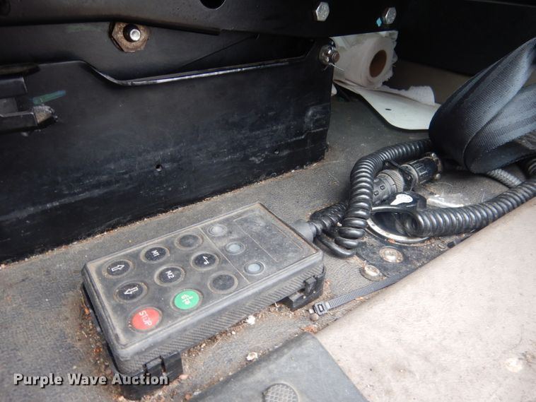 image for item DJ1252 2016 Freightliner Cascadia 113  semi truck