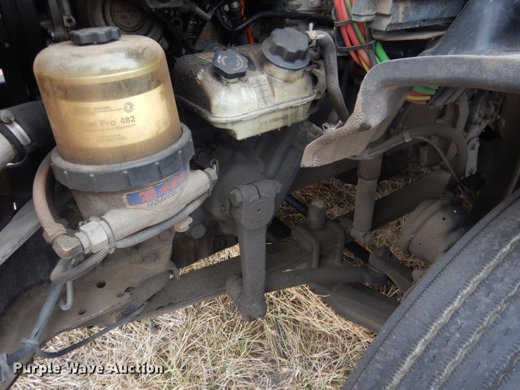 image for item DJ1252 2016 Freightliner Cascadia 113  semi truck