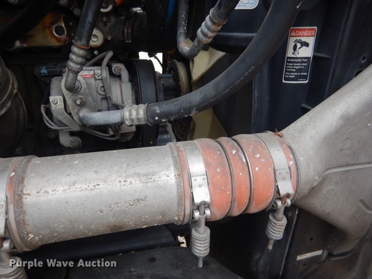 image for item DJ1252 2016 Freightliner Cascadia 113  semi truck