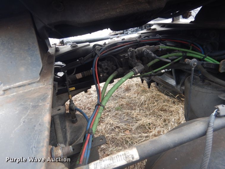 image for item DJ1252 2016 Freightliner Cascadia 113  semi truck