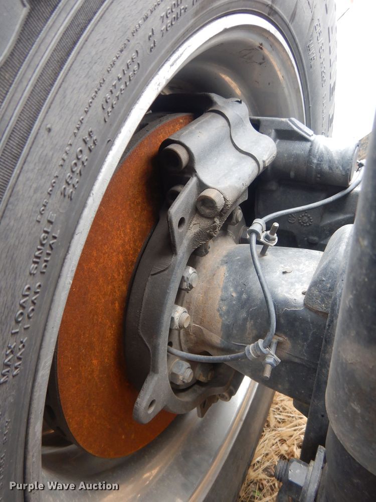 image for item DJ1252 2016 Freightliner Cascadia 113  semi truck