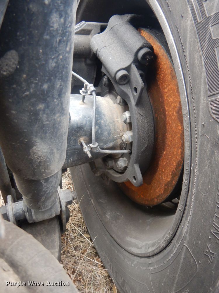 image for item DJ1252 2016 Freightliner Cascadia 113  semi truck