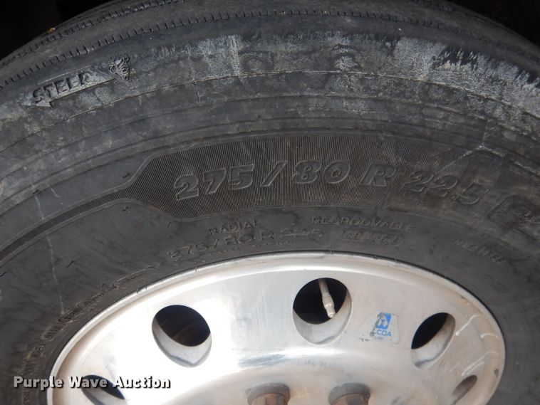 image for item DJ1252 2016 Freightliner Cascadia 113  semi truck