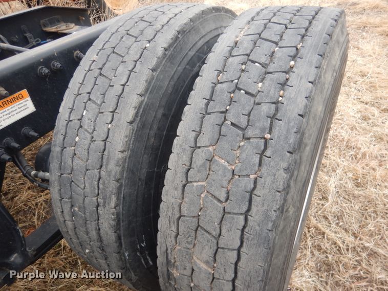 image for item DJ1252 2016 Freightliner Cascadia 113  semi truck