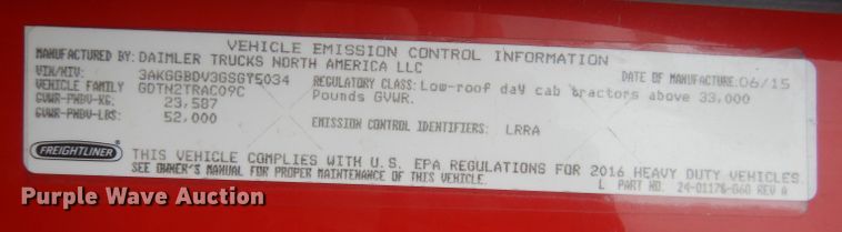 image for item DJ1252 2016 Freightliner Cascadia 113  semi truck