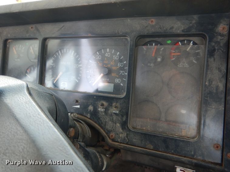 image for item DJ1255 1995 WhiteGMC WG  semi truck