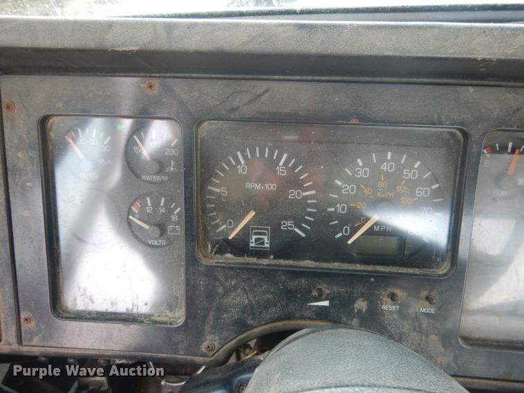 image for item DJ1255 1995 WhiteGMC WG  semi truck