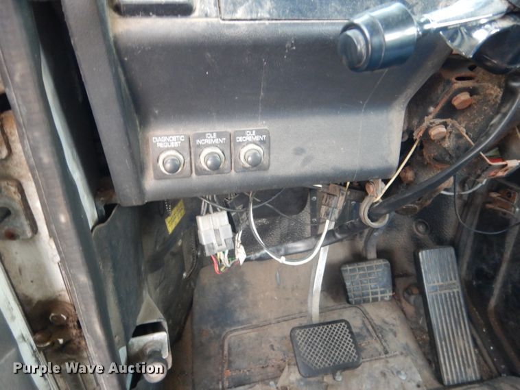 image for item DJ1255 1995 WhiteGMC WG  semi truck