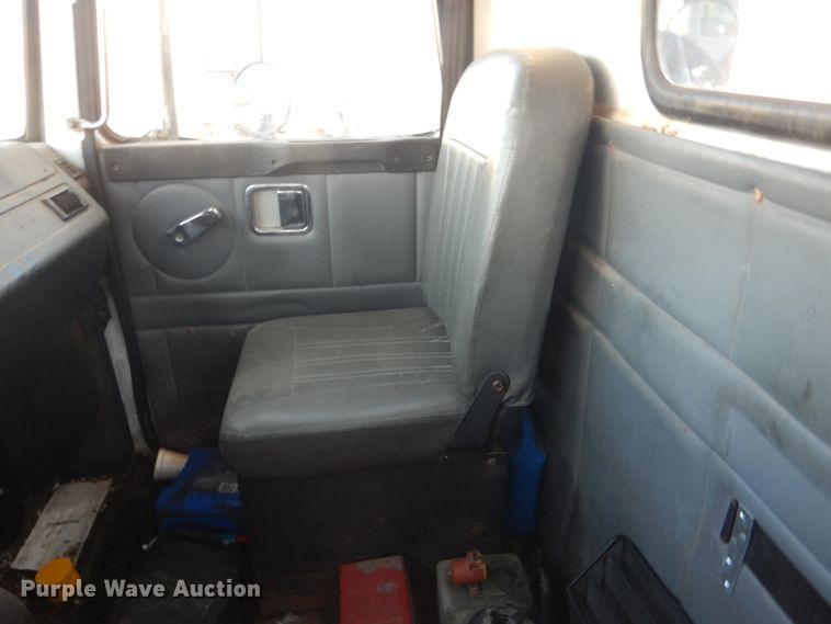 image for item DJ1255 1995 WhiteGMC WG  semi truck