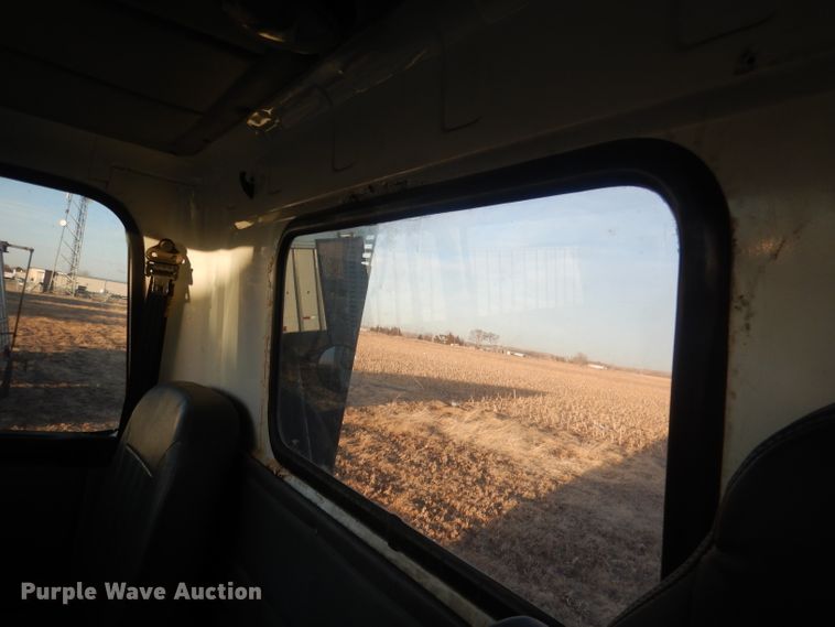 image for item DJ1255 1995 WhiteGMC WG  semi truck