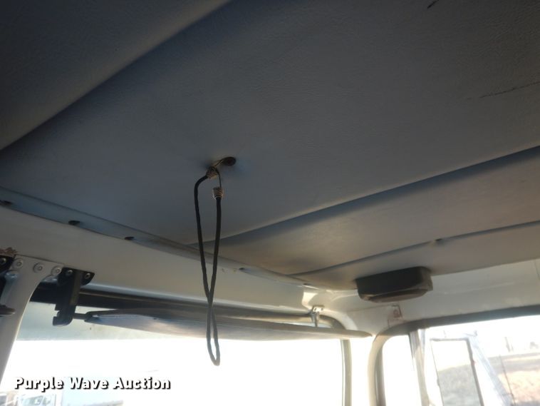 image for item DJ1255 1995 WhiteGMC WG  semi truck