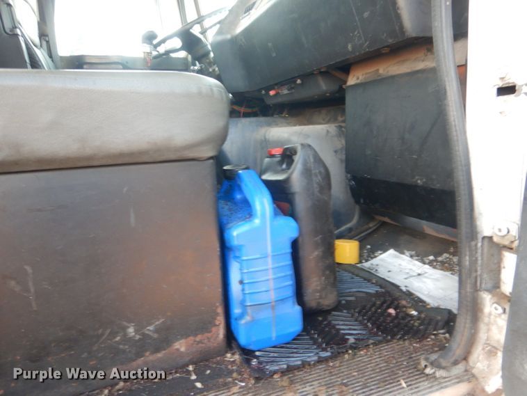 image for item DJ1255 1995 WhiteGMC WG  semi truck