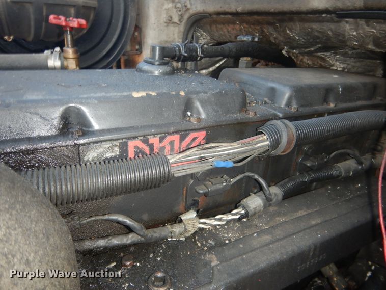 image for item DJ1255 1995 WhiteGMC WG  semi truck