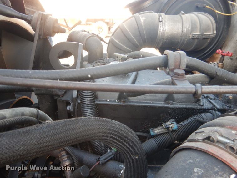 image for item DJ1255 1995 WhiteGMC WG  semi truck