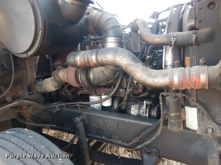 image for item DJ1255 1995 WhiteGMC WG  semi truck