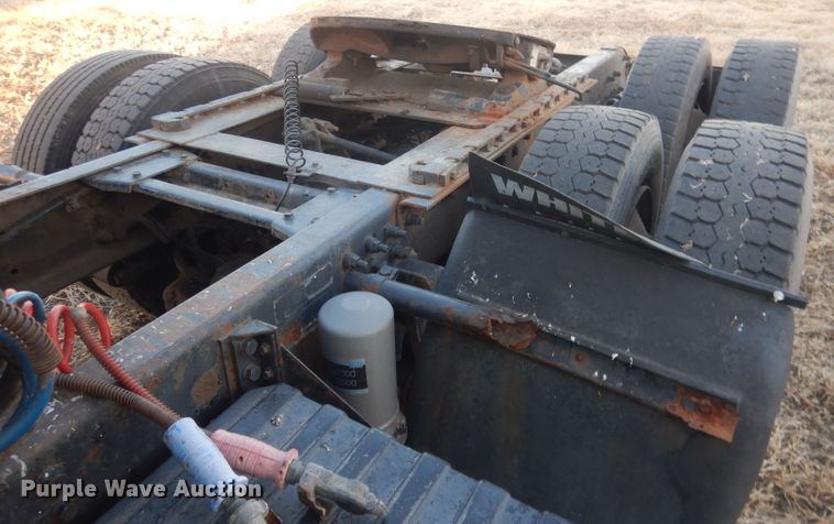 image for item DJ1255 1995 WhiteGMC WG  semi truck