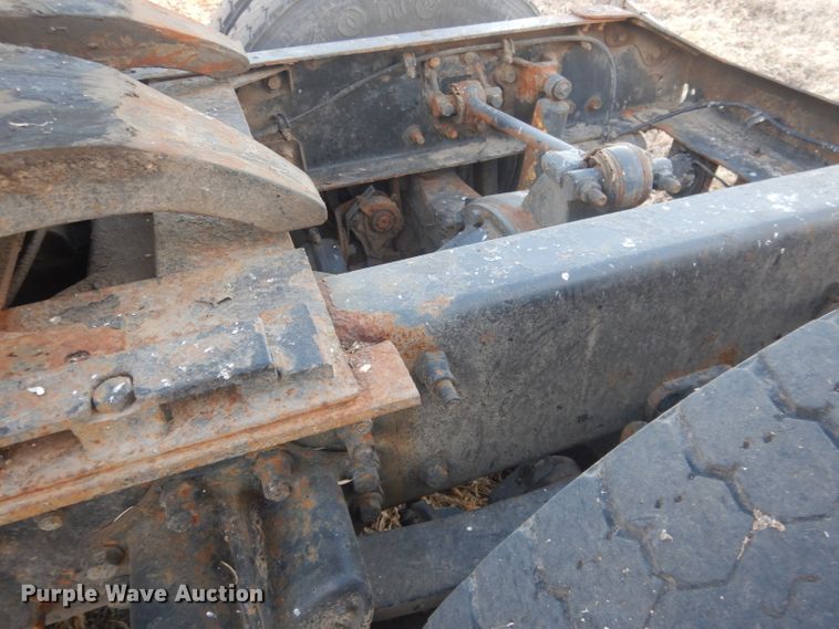 image for item DJ1255 1995 WhiteGMC WG  semi truck