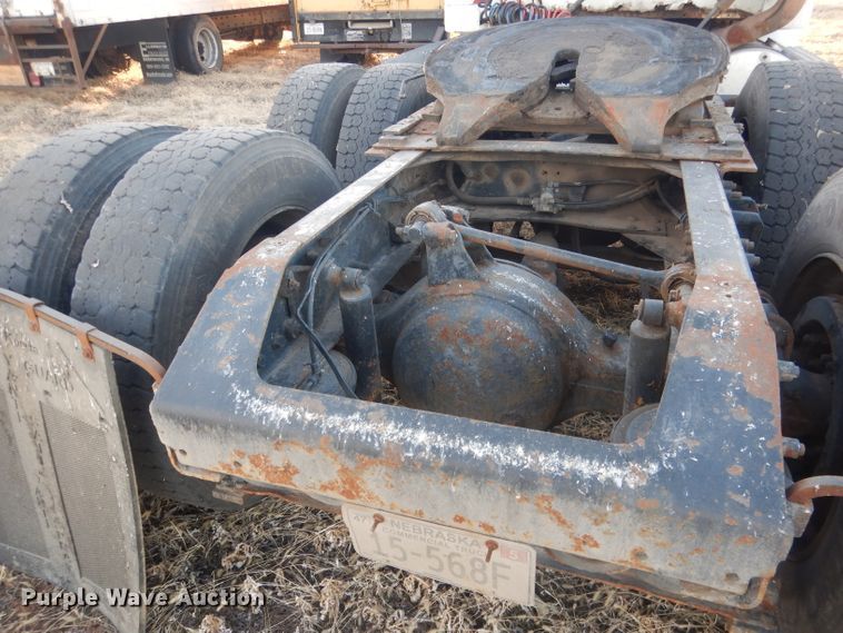 image for item DJ1255 1995 WhiteGMC WG  semi truck