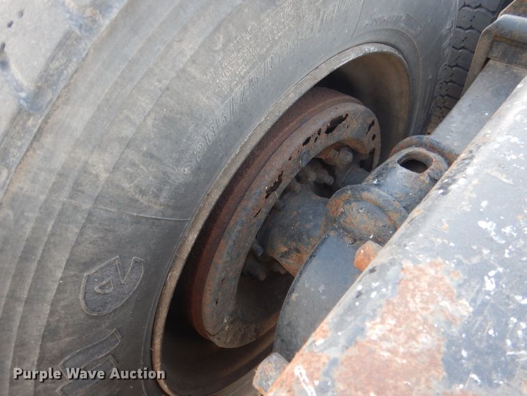 image for item DJ1255 1995 WhiteGMC WG  semi truck