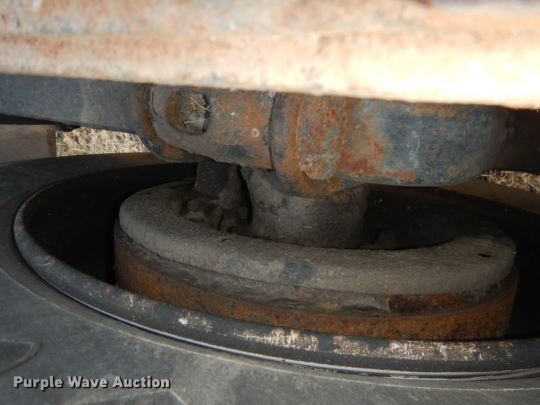 image for item DJ1255 1995 WhiteGMC WG  semi truck