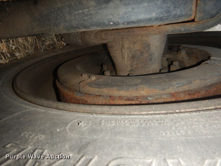 image for item DJ1255 1995 WhiteGMC WG  semi truck