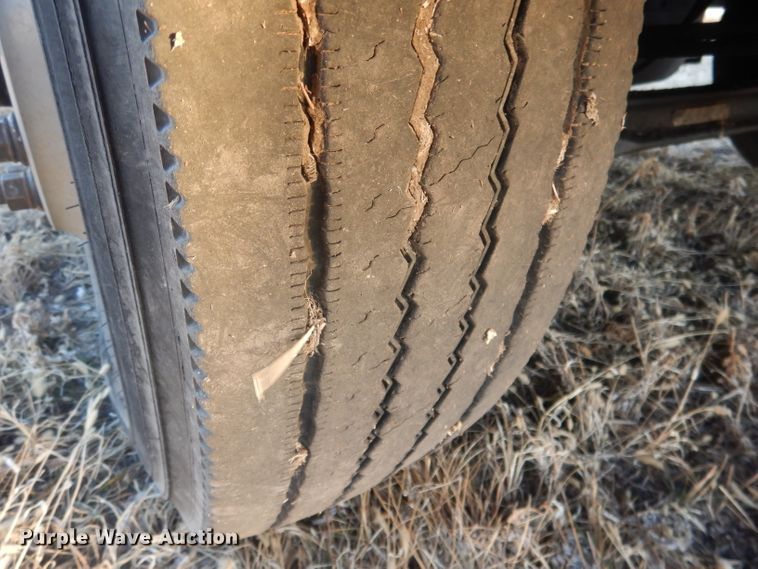 image for item DJ1255 1995 WhiteGMC WG  semi truck