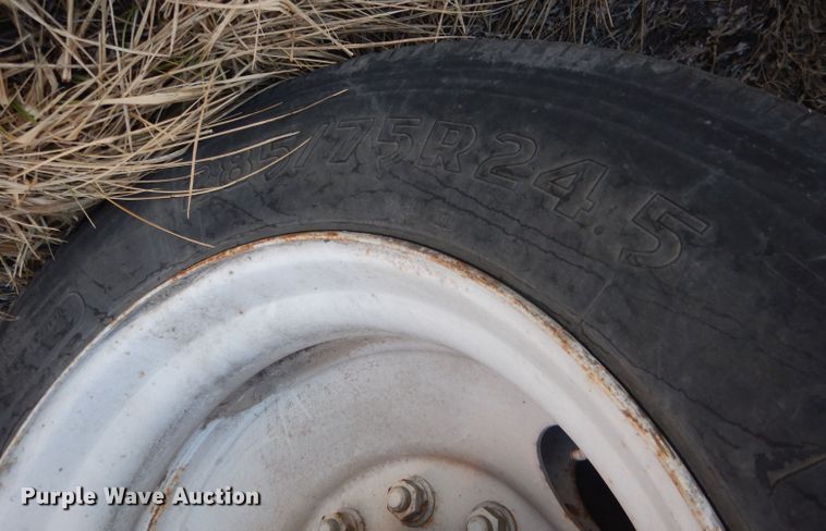 image for item DJ1255 1995 WhiteGMC WG  semi truck