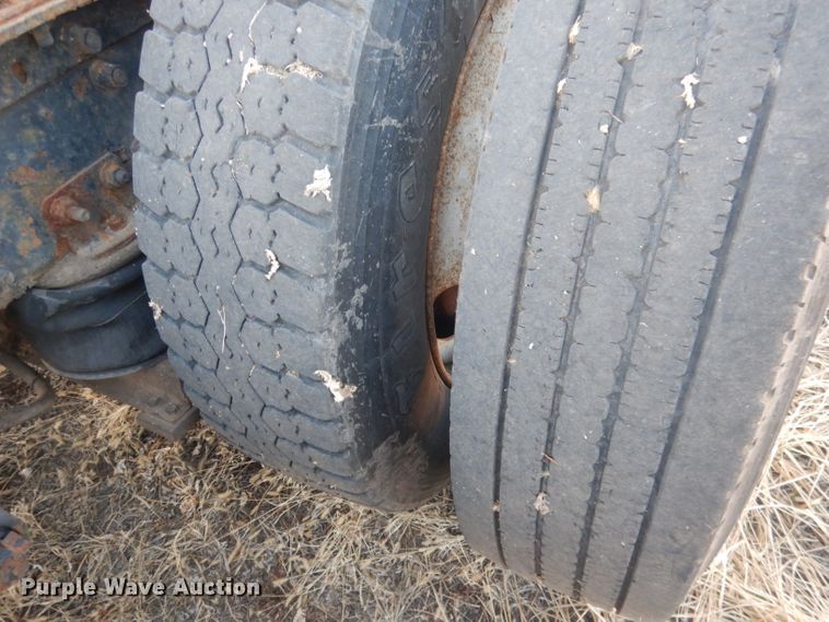 image for item DJ1255 1995 WhiteGMC WG  semi truck