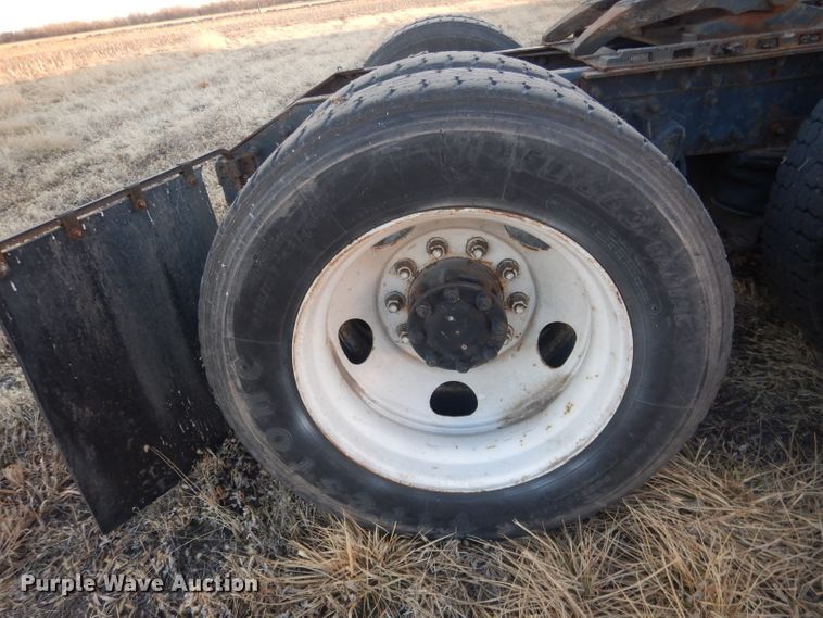 image for item DJ1255 1995 WhiteGMC WG  semi truck