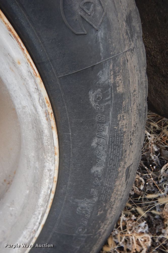 image for item DJ1255 1995 WhiteGMC WG  semi truck