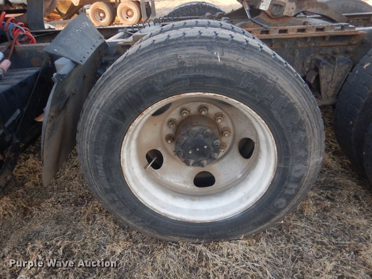 image for item DJ1255 1995 WhiteGMC WG  semi truck