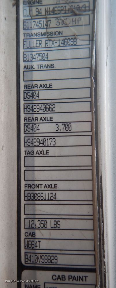 image for item DJ1255 1995 WhiteGMC WG  semi truck