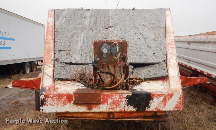 image for item DJ1259 1980 Beall  bottom dump trailer