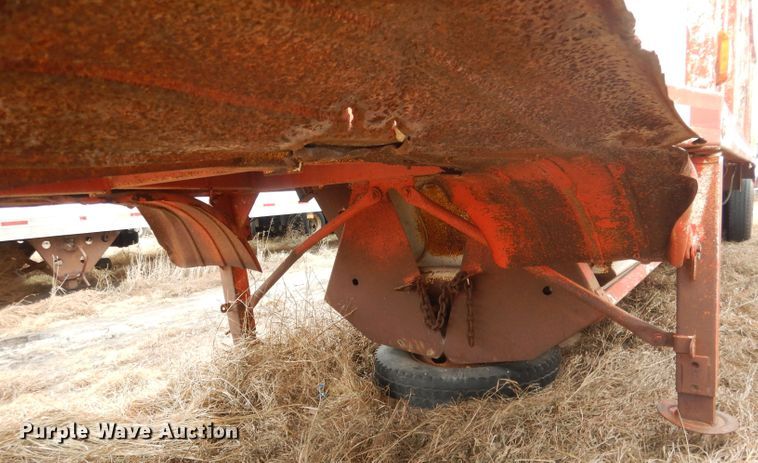 image for item DJ1259 1980 Beall  bottom dump trailer