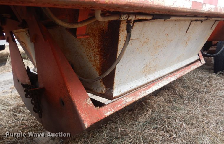 image for item DJ1259 1980 Beall  bottom dump trailer