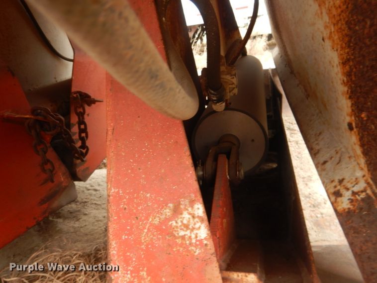 image for item DJ1259 1980 Beall  bottom dump trailer