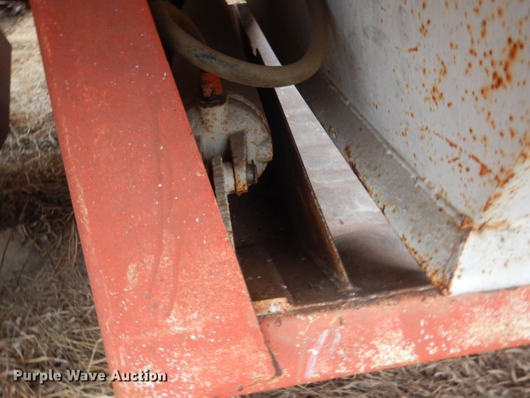 image for item DJ1259 1980 Beall  bottom dump trailer