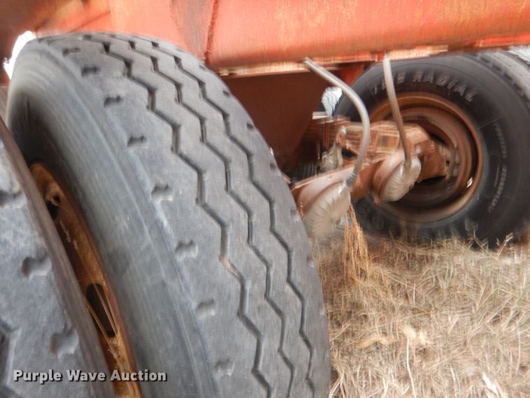 image for item DJ1259 1980 Beall  bottom dump trailer