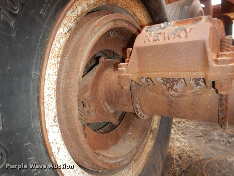 image for item DJ1259 1980 Beall  bottom dump trailer