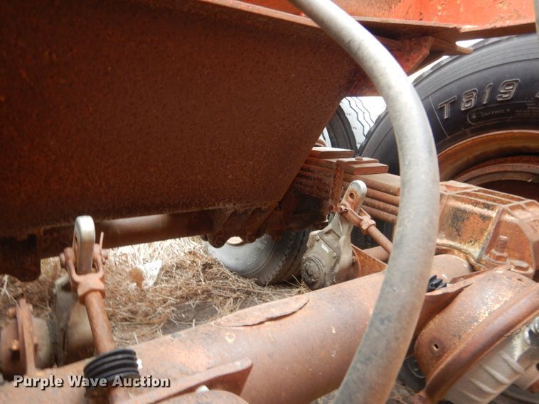 image for item DJ1259 1980 Beall  bottom dump trailer