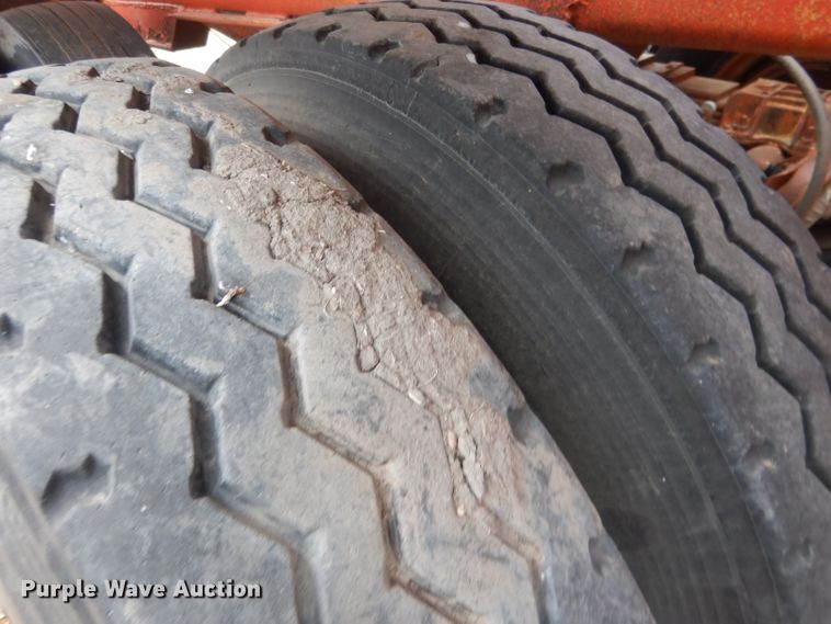 image for item DJ1259 1980 Beall  bottom dump trailer