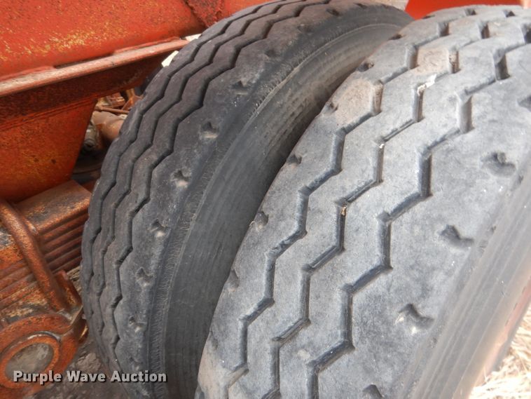 image for item DJ1259 1980 Beall  bottom dump trailer