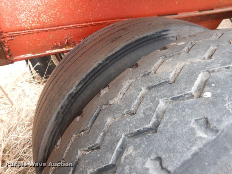 image for item DJ1259 1980 Beall  bottom dump trailer