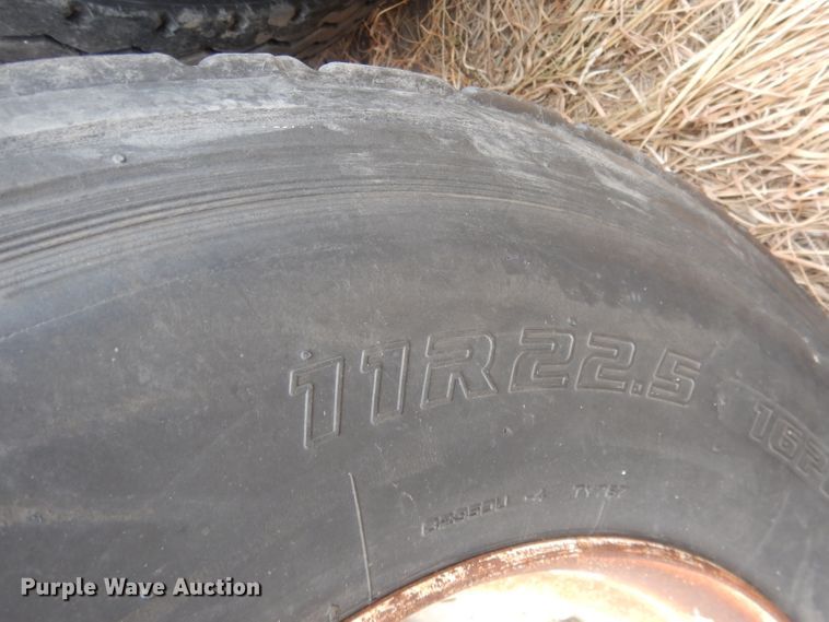 image for item DJ1259 1980 Beall  bottom dump trailer