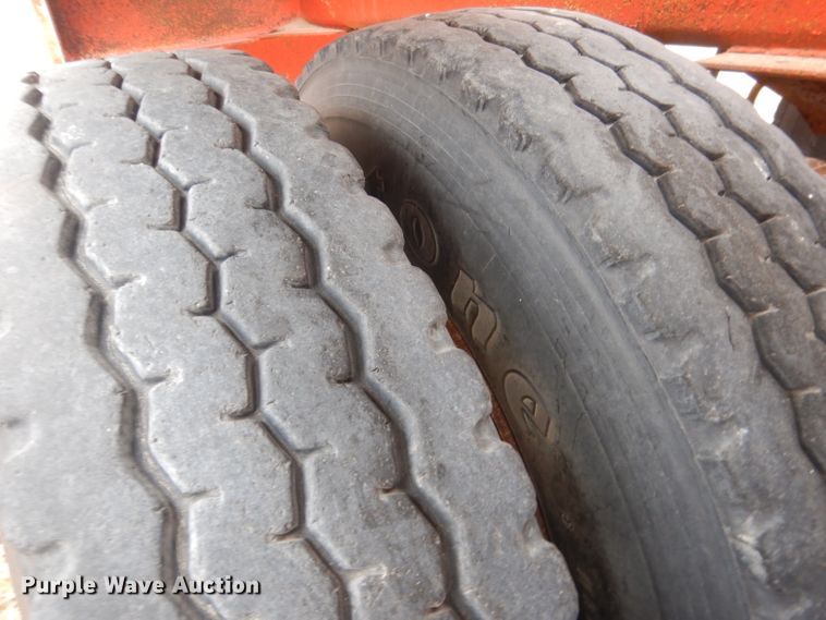 image for item DJ1259 1980 Beall  bottom dump trailer