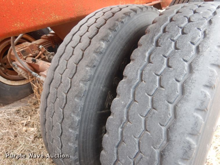 image for item DJ1259 1980 Beall  bottom dump trailer